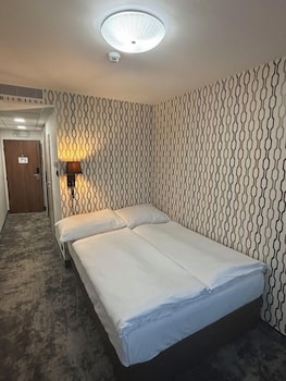 Double or Twin Room, Pool Access (Small)