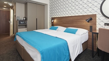 Deluxe Room, Pool Access