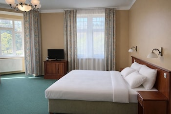 Deluxe Studio Suite