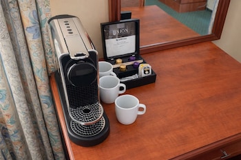 Deluxe Studio Suite