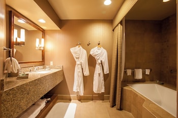 Room, Multiple Beds
