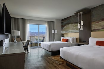 Room, 1 Double Bed (Mobility Accessible, Roll-In Shower)