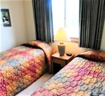 Condo, 2 Bedrooms