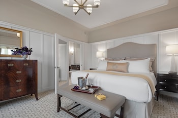Suite, City View