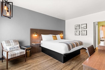 Standard Room, 1 King Bed, Non Smoking