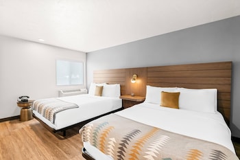 Room, 2 Queen Beds, Accessible, Non Smoking