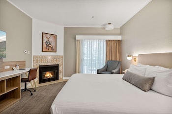 Standard Room, 1 King Bed, Accessible, Bathtub