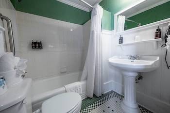 Standard Single Room, 1 Queen Bed (Victorian)