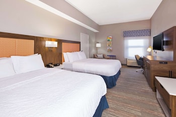 Room, 2 Queen Beds, Accessible, Non Smoking (Hearing)