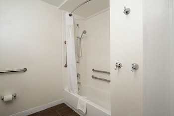 Room, 1 King Bed, Accessible