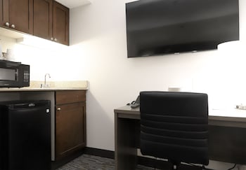 Deluxe Room, 1 King Bed, Accessible, Non Smoking (Mobility)