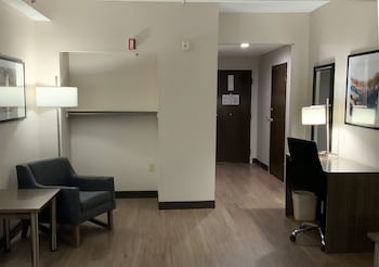 Room, 1 King Bed, Accessible, Non Smoking (Mobility)