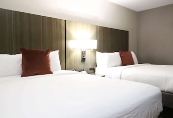 Room, 2 Queen Beds, Non Smoking