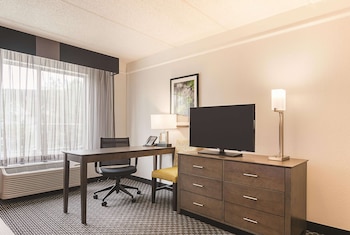 Room, 1 King Bed, Accessible, Non Smoking (Bathtub w/Grab Bars)