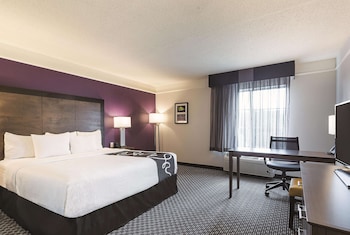 Room, 1 King Bed, Accessible, Non Smoking (Bathtub w/Grab Bars)