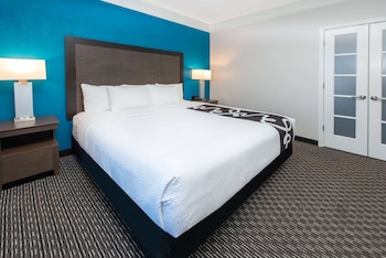 Suite, 1 King Bed, Non Smoking