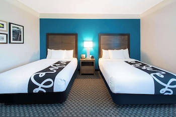 Room, 2 Double Beds, Accessible, Non Smoking (Mobility/Hearing, Roll-In Shower)