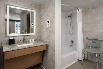 Room, 1 King Bed, Accessible Bathtub, Non Smoking