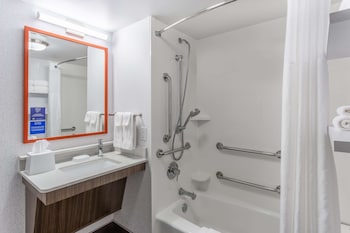 Room, 2 Queen Beds, Accessible, Non Smoking