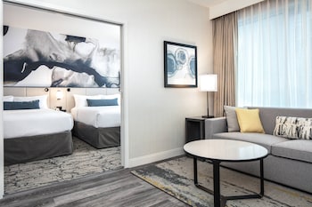 Suite, Multiple Beds, City View