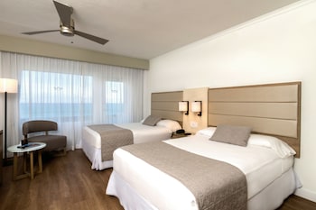 Deluxe Room, Ocean View (Double Beds)
