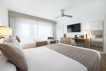 Deluxe Room, Ocean View (Double Beds)