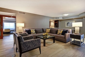 Presidential Suite, 1 King Bed (Mobility & Hearing)