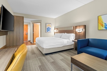 Standard Room, 1 King Bed (Top Floor)
