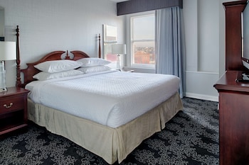 2 Bedroom 2 Bath King Suite