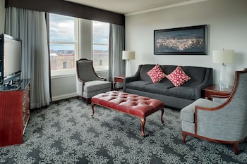 Room, 2 Queen Beds, Accessible, Bathtub (High Floor)