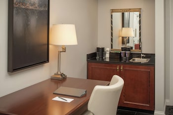 2 Bedroom 2 Bath King Suite