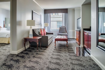 2 Bedroom 2 Bath King Suite