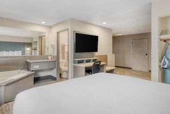 Suite, 1 King Bed, Non Smoking, Jetted Tub