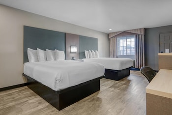 Standard Room, 2 Queen Beds, Accessible, Smoking