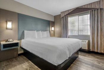 Suite, 1 King Bed, Non Smoking, Jetted Tub