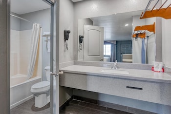 Standard Room, 1 King Bed, Smoking, Refrigerator & Microwave
