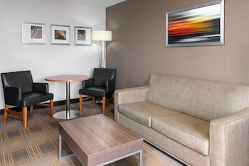 Suite, 1 King Bed (Additional Living Area)