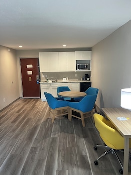Suite, 1 King Bed with Sofa bed