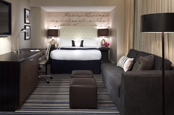 Premium Room, 1 King Bed with Sofa bed