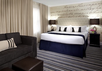 Premium Room, 1 King Bed (Street View)