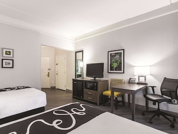 Room, 2 Double Beds, Accessible, Non Smoking (Bathtub w/ Grab Bars)