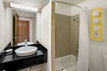Standard Room, 2 Double Beds, Non Smoking