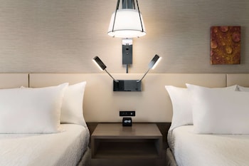 Room, 2 Double Beds, Accessible (Mobility & Hearing, Roll-in Shower)