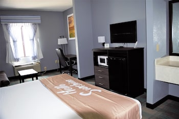 Room, 1 King Bed, Hot Tub