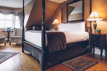 Deluxe Room, 1 Queen Bed