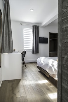 Deluxe Room, 1 King Bed