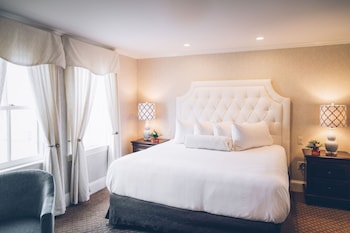 Deluxe Room, 1 King Bed