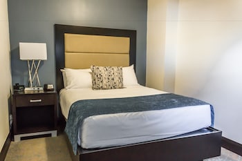 Junior Suite, 1 Queen Bed with Sofa bed