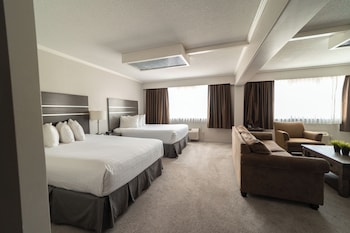 Studio Suite, 2 Queen Beds, Kitchenette
