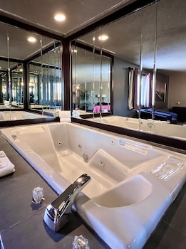 Executive Suite, One King Bed